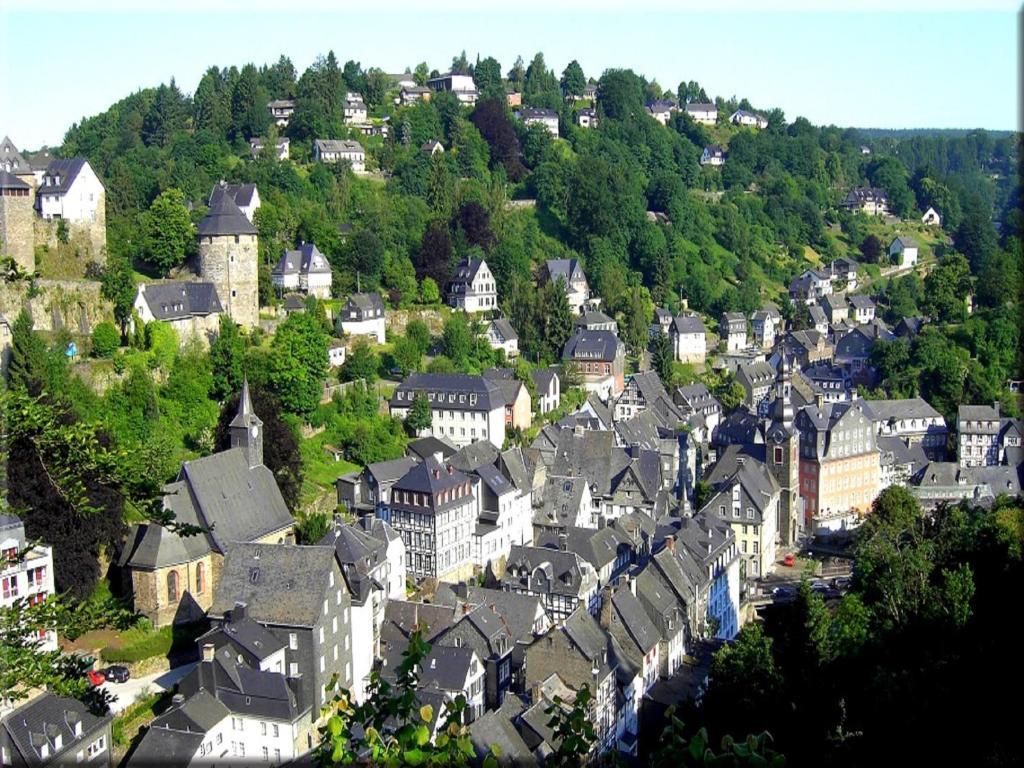 Hotel Graf Rolshausen Monschau Exteriör bild