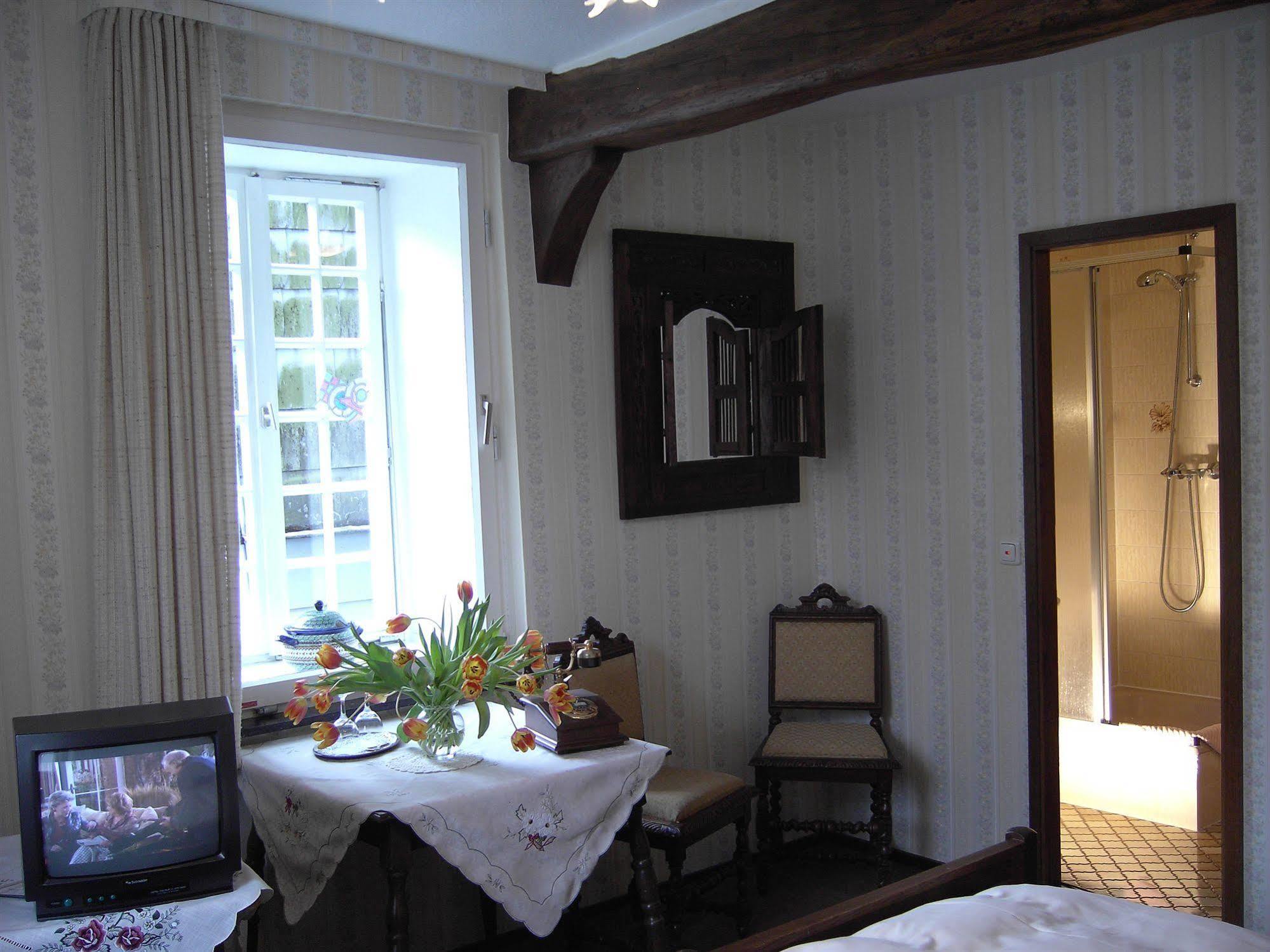Hotel Graf Rolshausen Monschau Exteriör bild