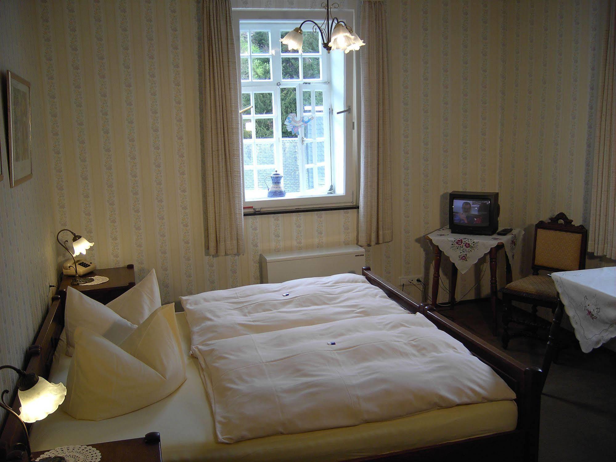 Hotel Graf Rolshausen Monschau Exteriör bild